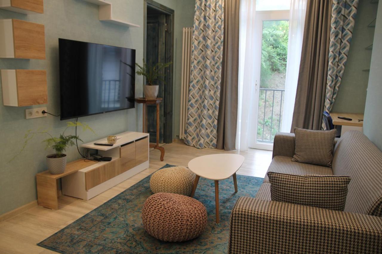 Cozy Apartment In Vake Tbilisi Esterno foto